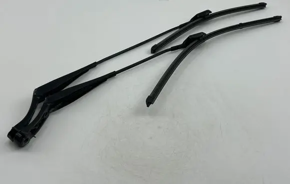 Peugeot 308 Windshield/front glass wiper blade 1610670580 1610672480