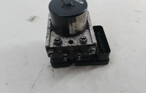 Volkswagen Golf V ABS Pump
