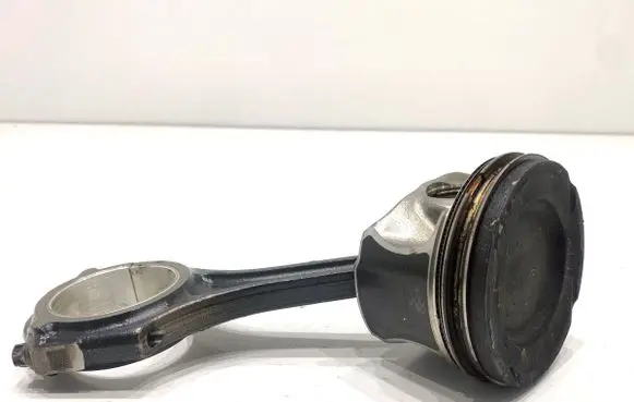 Mercedes-Benz CLA C117 X117 W117 Piston with connecting rod 