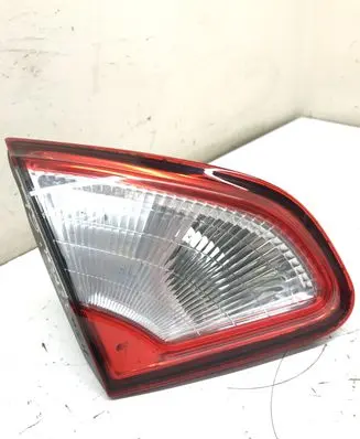 Nissan Qashqai+2 Tailgate rear/tail lights