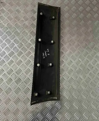 Nissan Qashqai+2 Rear door trim (molding) 82871