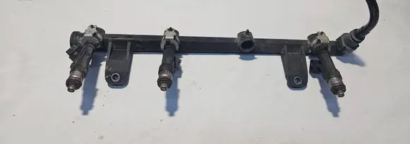 Dacia Logan I Fuel main line pipe 8200494284 8200227124