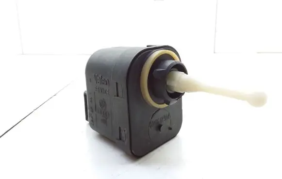 Volkswagen Caddy Headlight level adjustment motor 6K5941295