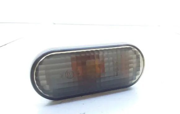 Volkswagen PASSAT B3 Front fender indicator light 3A0949117B