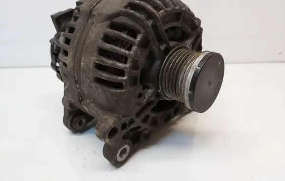 Skoda Yeti (5L) Generator/alternator 03F903023D