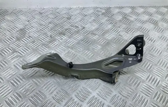 Audi A6 S6 C7 4G Fender mounting bracket 4G0821135A