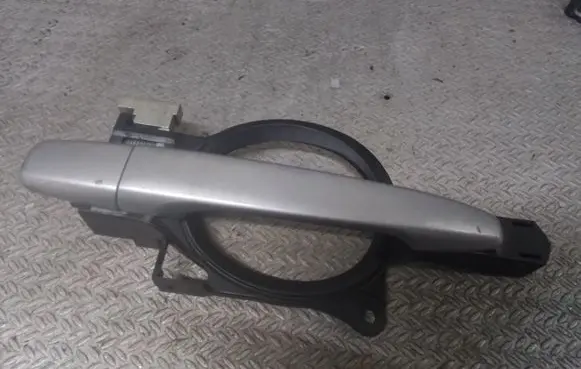 Mitsubishi Lancer VIII Rear door exterior handle