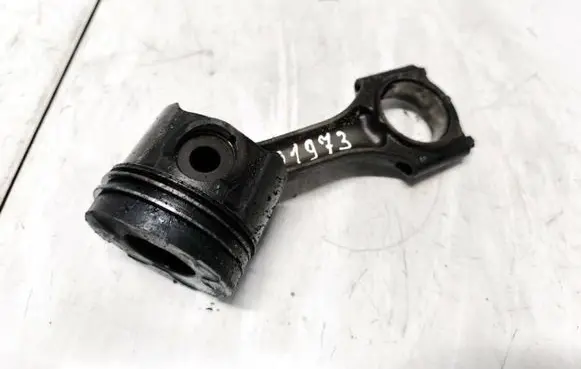 Opel Astra G Piston with connecting rod 0107200 r90400