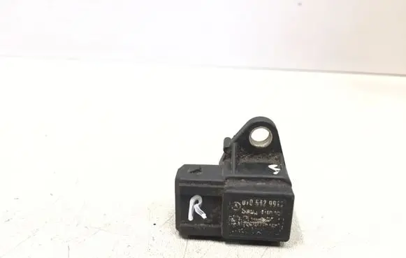 Mercedes-Benz E W210 Air pressure sensor A0105429917