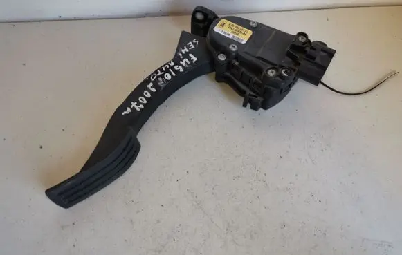 Ford Fusion Accelerator throttle pedal 4S619F836BA