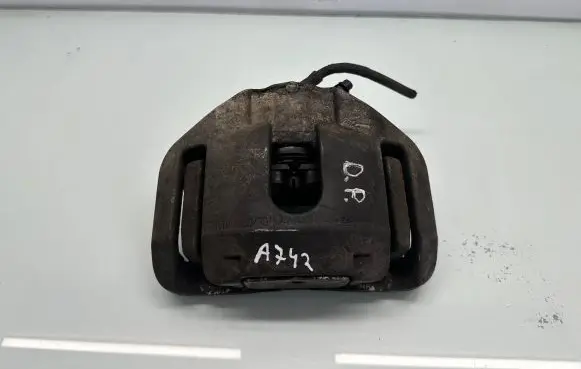 BMW 5 E60 E61 Front brake caliper 6030324