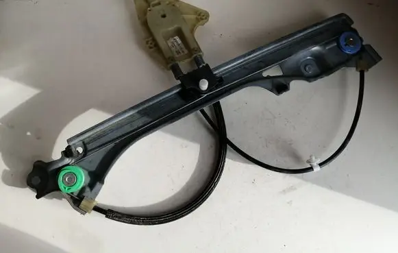 Renault Laguna III Rear window lifting mechanism without motor 989696105 827010001