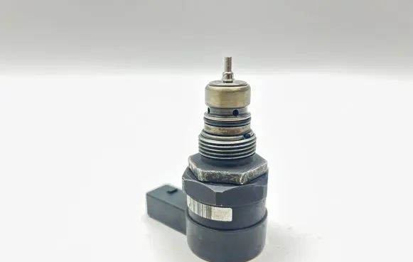 Mercedes-Benz ML W164 Fuel pressure sensor A6110780449 6110780449