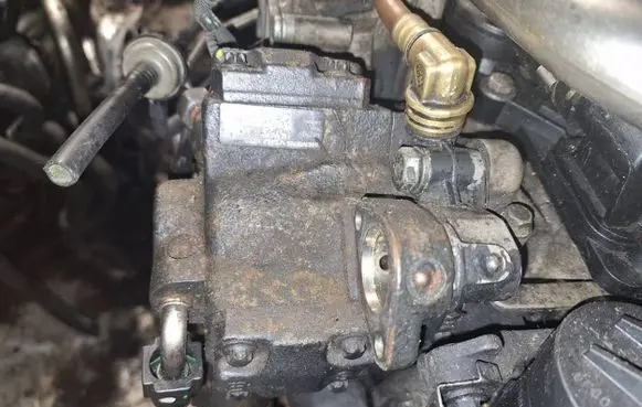 Volvo V50 Fuel injection high pressure pump 9654615580 a2c0003691