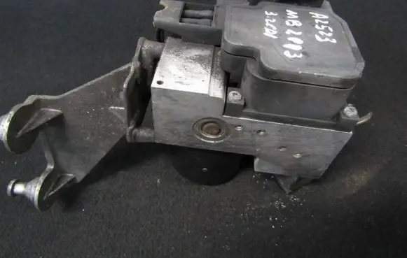 Mercedes-Benz S W220 ABS Pump 0265202444 a0044314612