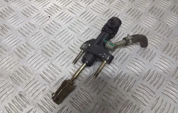 Toyota Yaris Clutch slave cylinder 