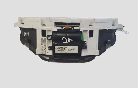 Volvo V50 Speedometer (instrument cluster) 30710071 30669185