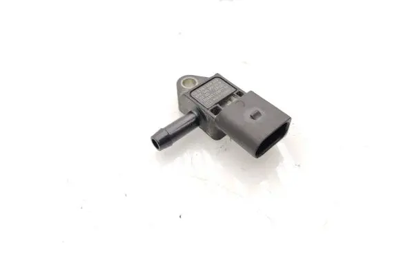Audi A3 S3 8V Exhaust gas pressure sensor 04L906051B 0281006222 1306201120911D