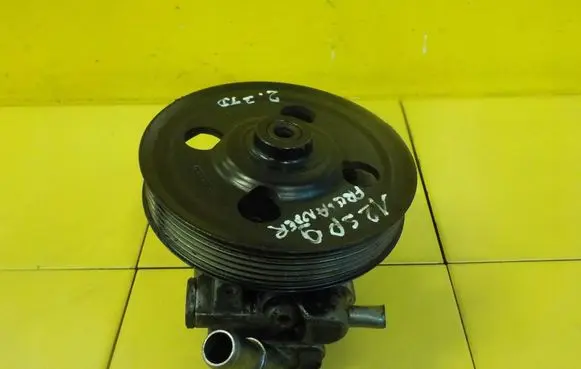Land Rover Freelander 2 - LR2 Power steering pump 6G913A696EE