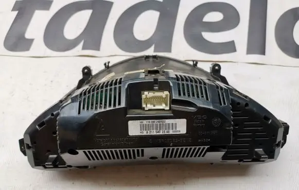Mercedes-Benz C W204 Speedometer (instrument cluster) A2049004308 2049004308