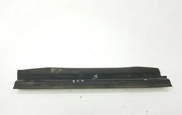 Chrysler Voyager Intercooler air guide/duct channel