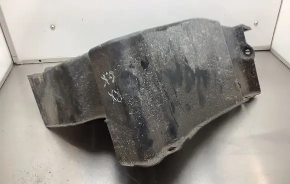 Lexus RX 330 - 350 - 400H Front bumper skid plate/under tray 5872448010