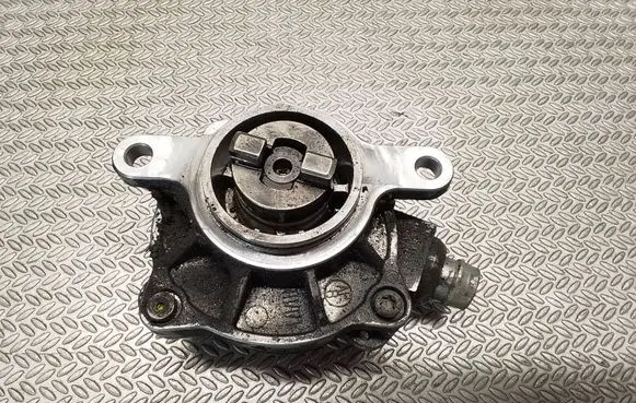 Opel Vivaro Vacuum pump 8200797164