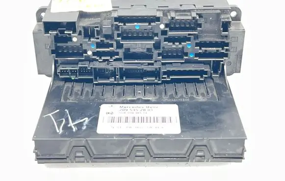 Mercedes-Benz CLK A209 C209 Fuse module 2095452801 5DK00848514