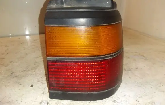 Volkswagen PASSAT B5 Rear/tail lights 333945257
