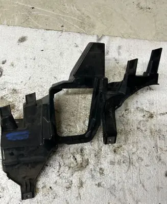 BMW 1 E82 E88 Headlight/headlamp mounting bracket 