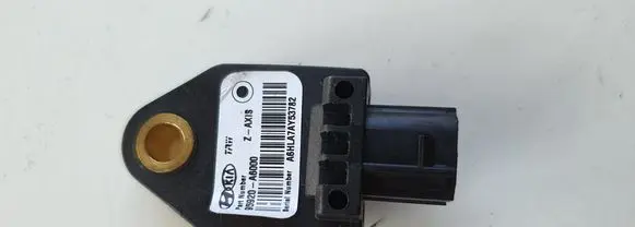Hyundai i30 Airbag deployment crash/impact sensor 95920A6000