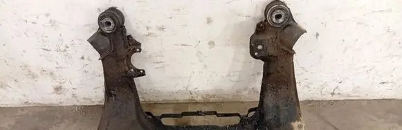 Volkswagen PASSAT B5 Front subframe