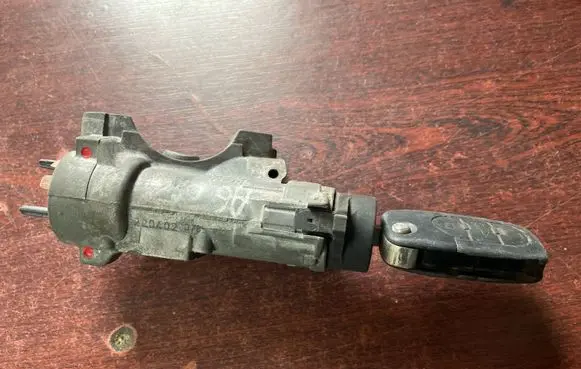 Audi A6 S6 C5 4B Ignition lock 4B0905851C