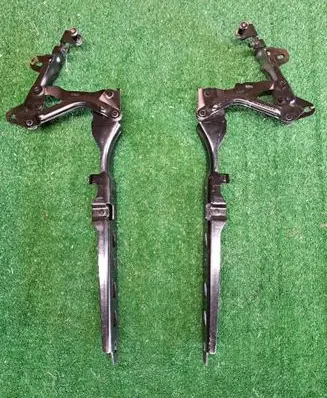 Porsche Macan (95B) Engine bonnet/hood hinges 95B823301F