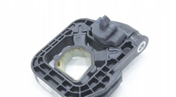 BMW X1 U11 Radiator mount bracket 5A98209