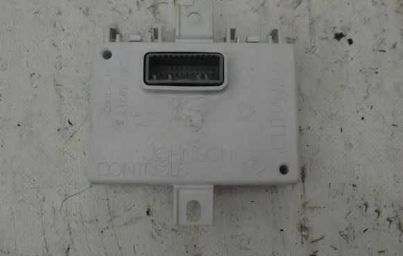 Renault Clio IV GPS navigation control unit/module 283467937R