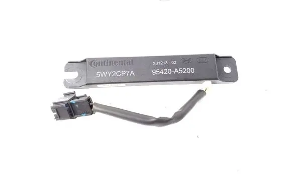Hyundai Santa Fe Aerial antenna amplifier 95420A5200