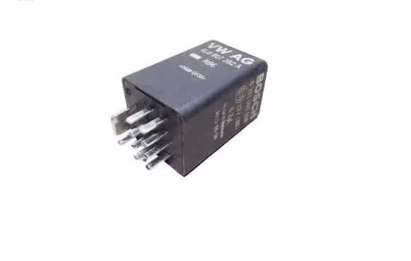 Audi A7 S7 4G Glow plug pre-heat relay 4L0907282A 0281003106