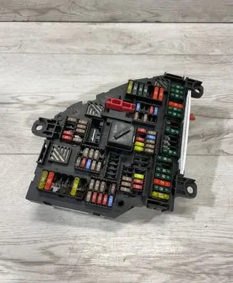 BMW 5 F10 F11 Fuse module 9264923 417033452 24021304316