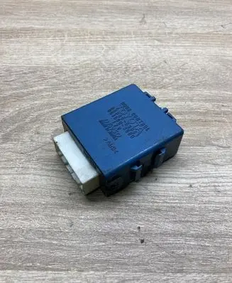 Toyota Yaris Door control unit/module 8598052051 0515003580