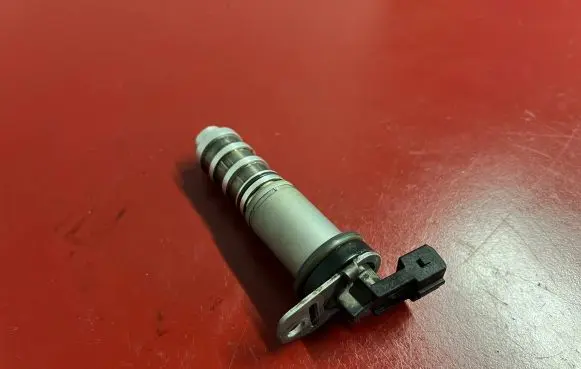 BMW X5 F15 Camshaft vanos timing valve 8605123 11368605123