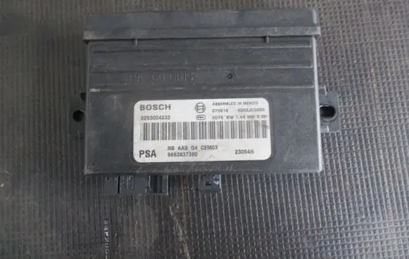 Citroen C4 I Picasso Parking PDC control unit/module 9663937380