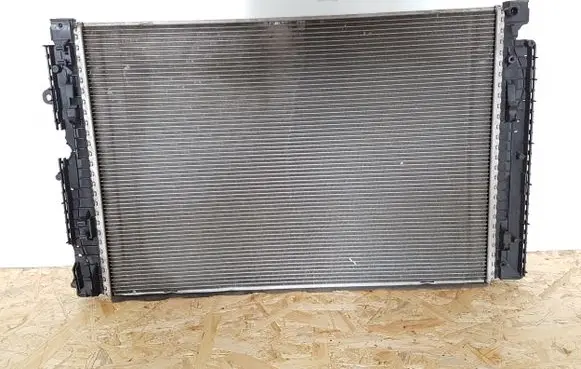 Land Rover Discovery Sport Coolant radiator GJ328005BB