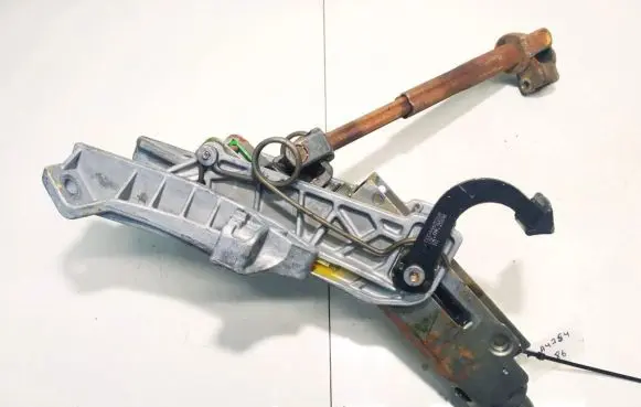 Volvo V50 Steering wheel axle 0004465508