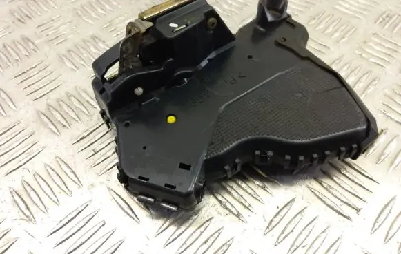 Toyota Corolla E120 E130 Front door lock 