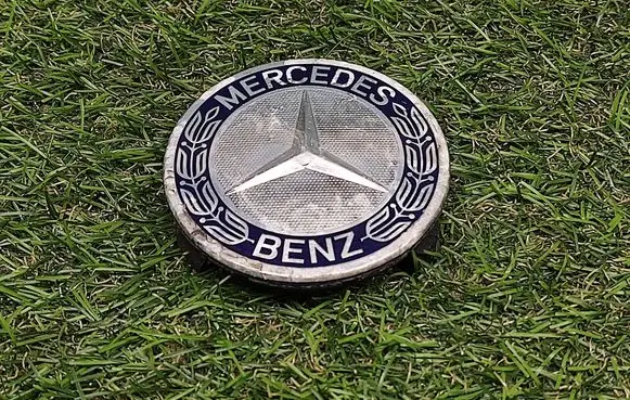Mercedes-Benz C W205 Original wheel cap A1714000025