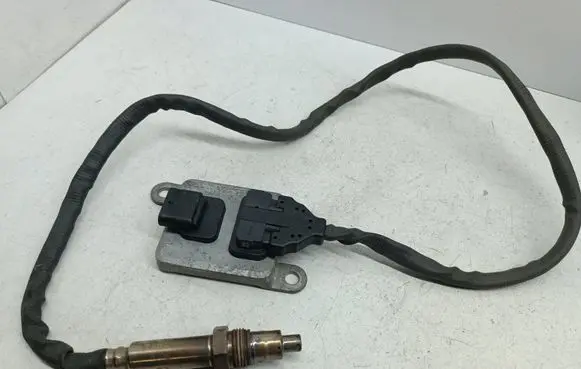 Mercedes-Benz C W205 Lambda probe sensor A0009053706 0009053706