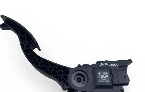 Mercedes-Benz A W176 Accelerator throttle pedal A2463001404