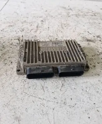 Renault Megane I Gearbox control unit/module S105280014 7700110261 7700113460