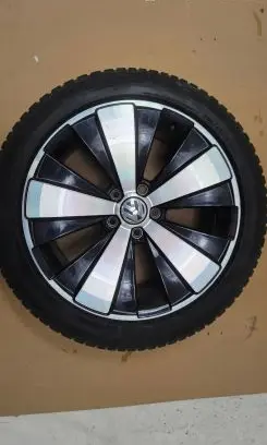 Volkswagen Beetle A5 R18 alloy rim 5C0601025AK